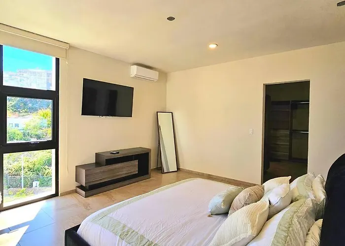 Amazing Panoramic View From Penthouse In Pedregal Appartement